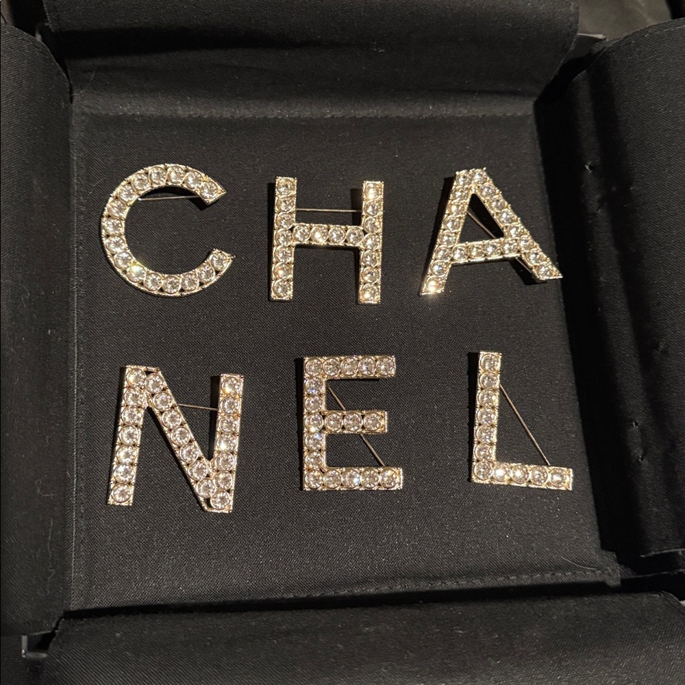 Lowest price! CHANEL 2019 6 Letter Brooch Strass Pin XL Crystal Set